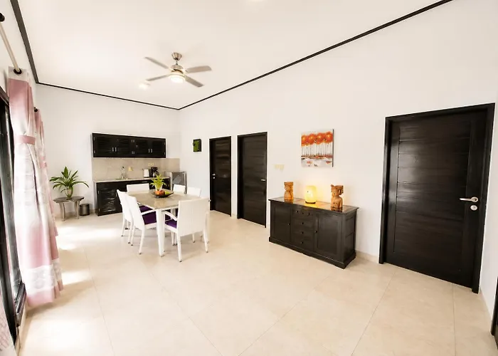 Resort Exclusive Beachfront 24 Bedrooms