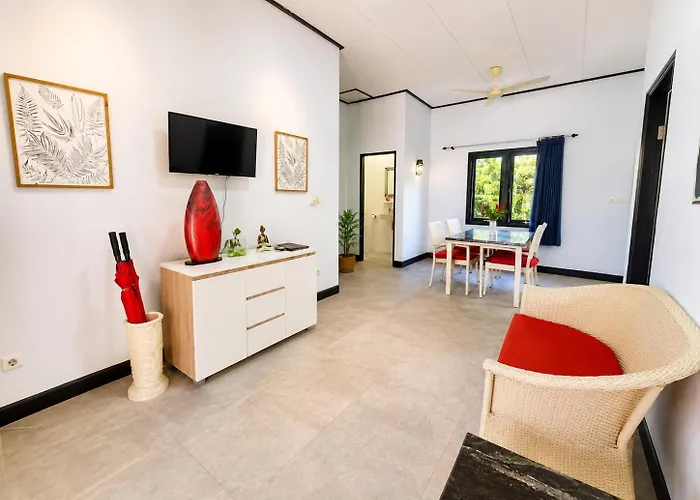 Exclusive Beachfront 24 Bedrooms *